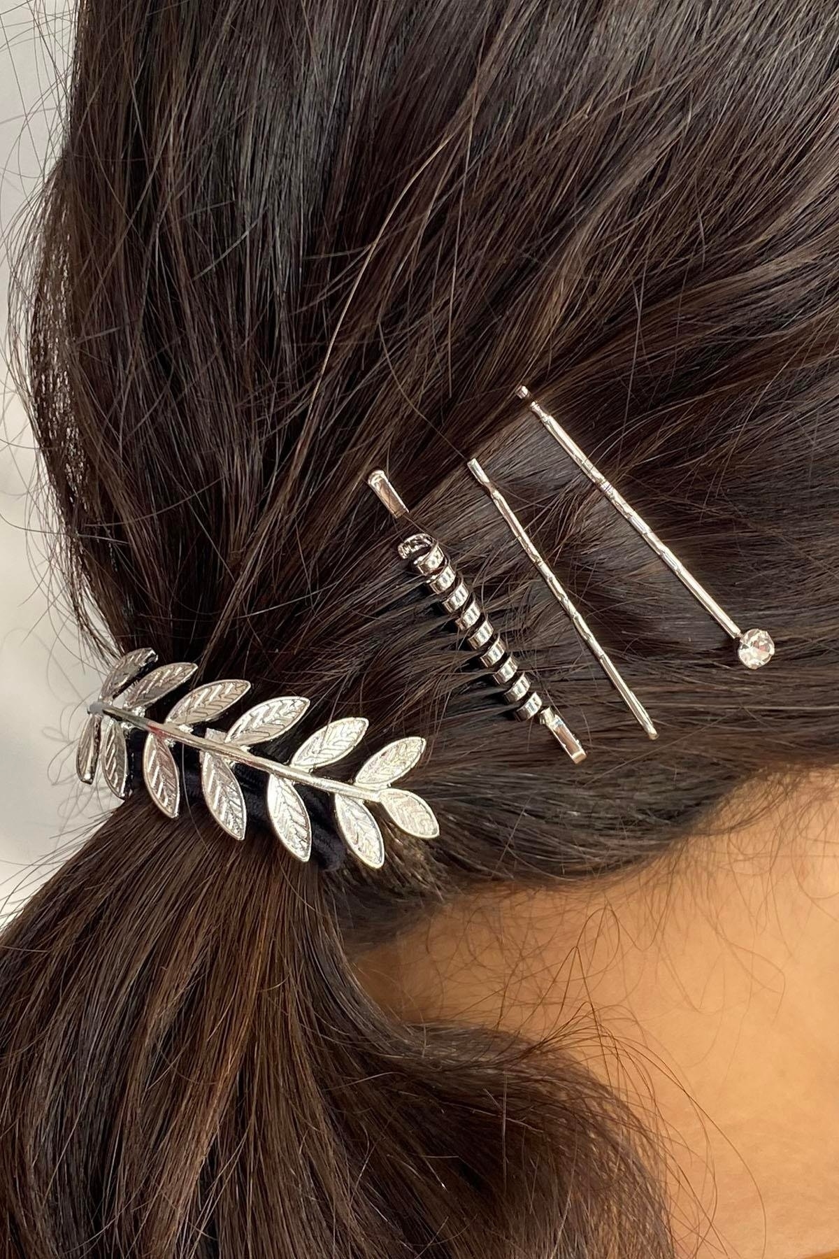 Gümüş Renk Yaprak Figürlü Metal Lastik ve Tel Toka Seti - Dayanıklı Şık Aksesuar