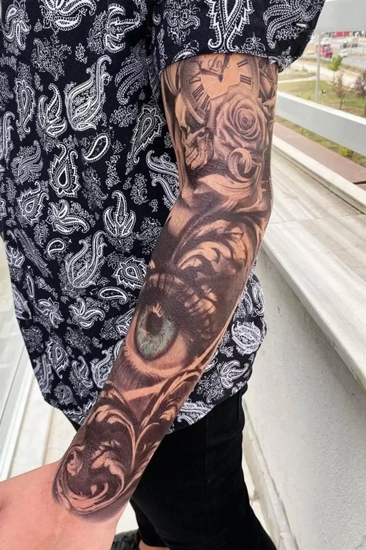 Göz ve Gül Detaylı Kol Dövme Tattoo