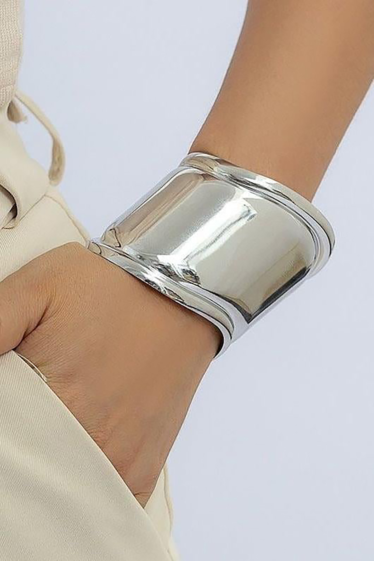 Gümüş Renk Modern Metal Kelepçe Bileklik - Minimalist Tasarım Ayarlanabilir Unisex Takı